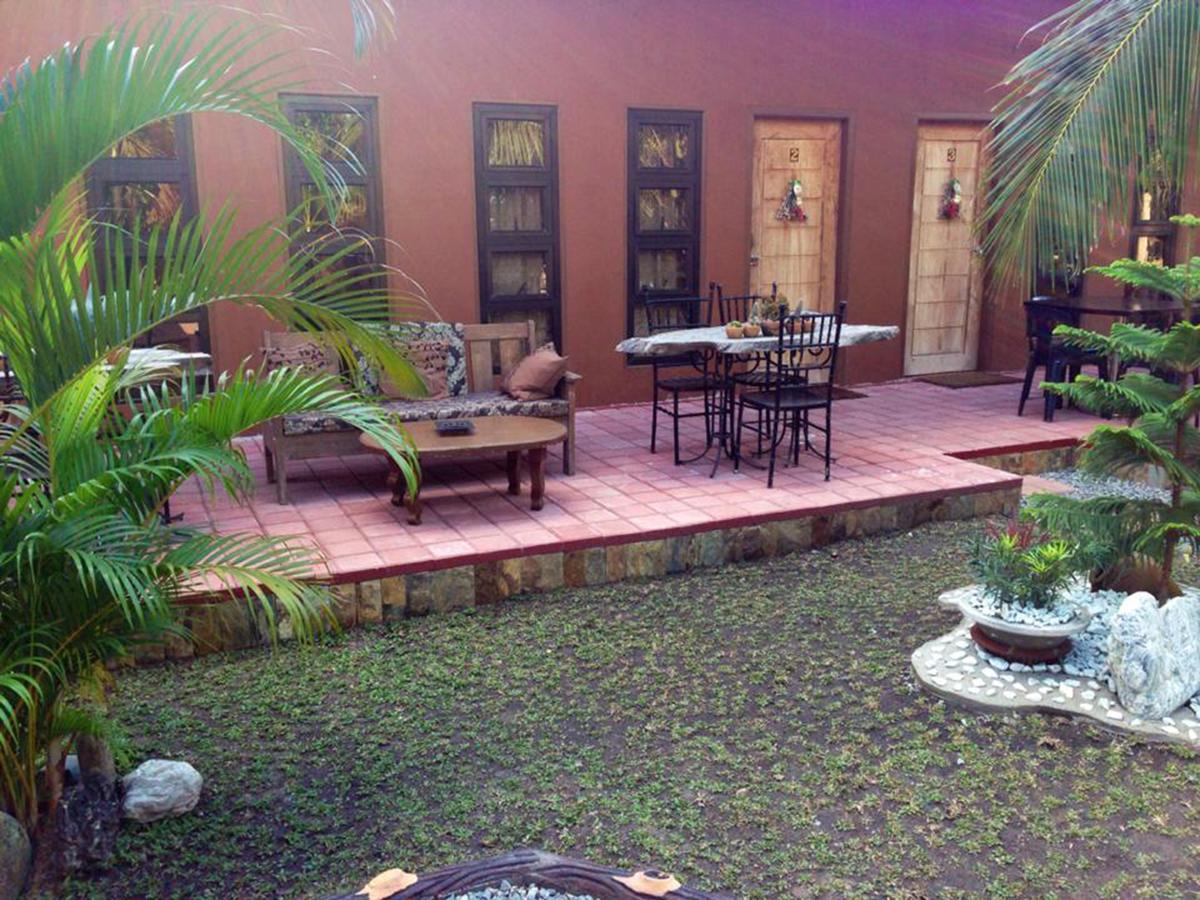 Bognot Lodge : Alvin Bognot Mt Pinatubo Guesthouse And Tours Santa Juliana Bilik gambar