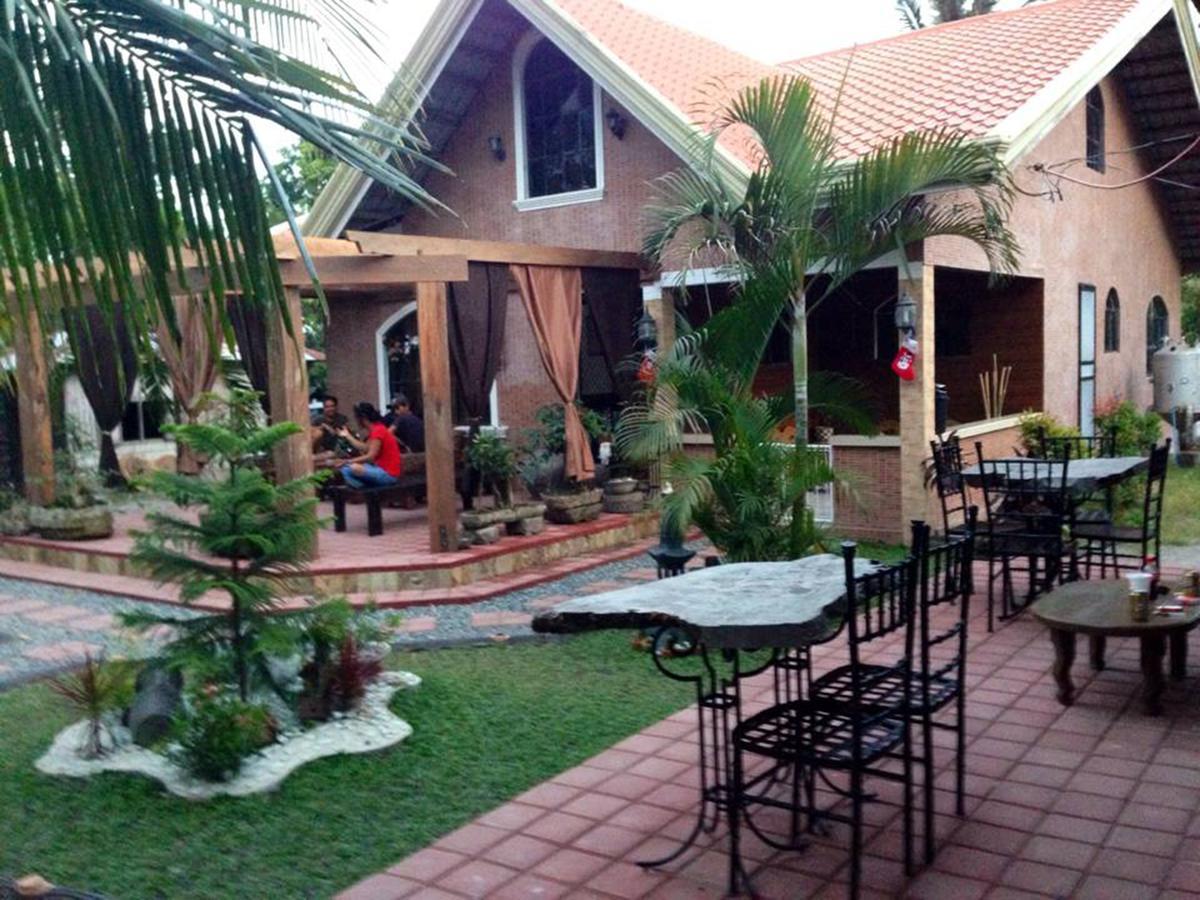 Bognot Lodge : Alvin Bognot Mt Pinatubo Guesthouse And Tours Santa Juliana Bilik gambar