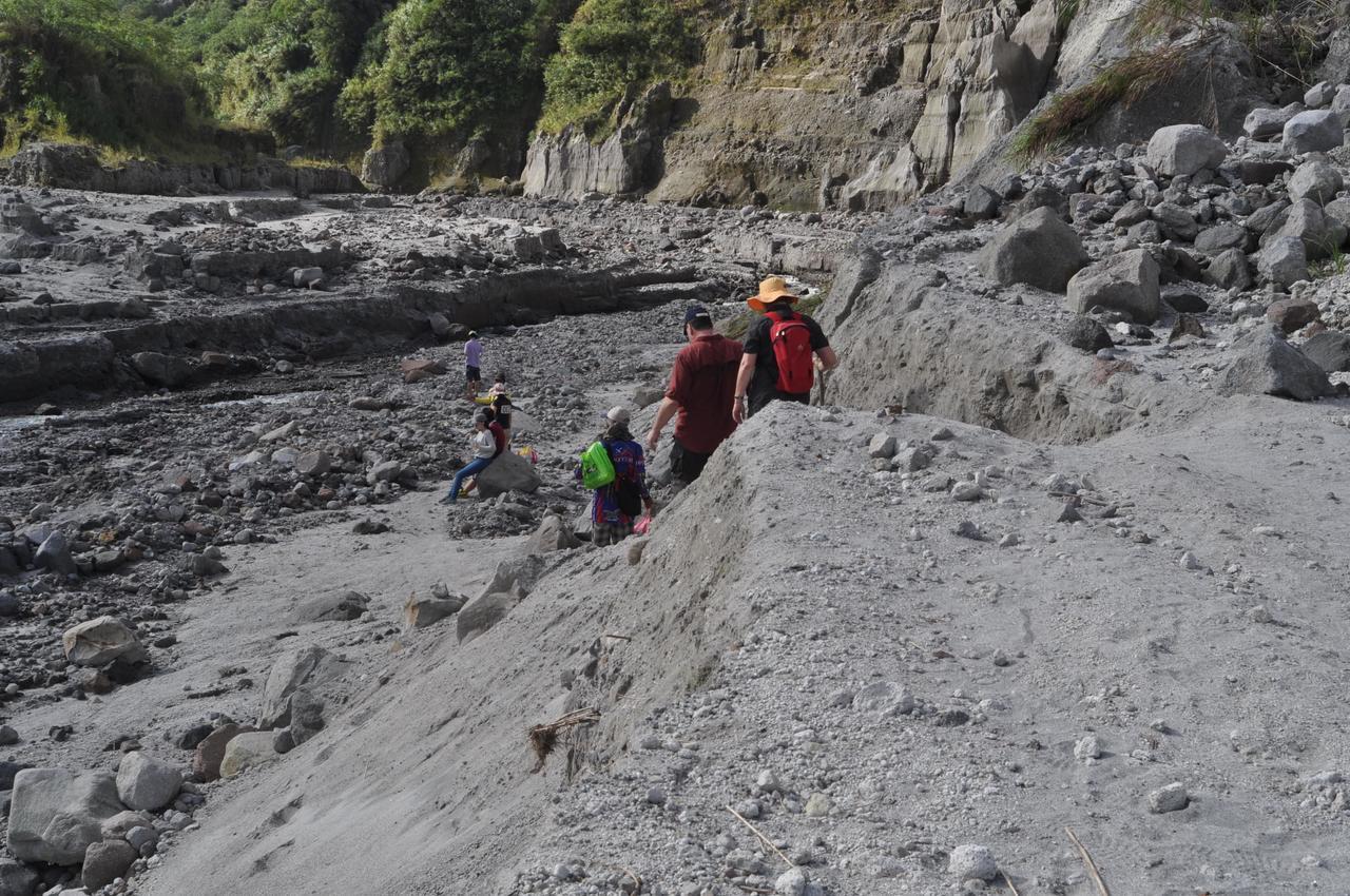 Bognot Lodge : Alvin Bognot Mt Pinatubo Guesthouse And Tours Santa Juliana Luaran gambar
